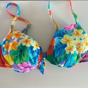 Vintage Frederick’s of Hollywood floral bikini top w/ bright colors